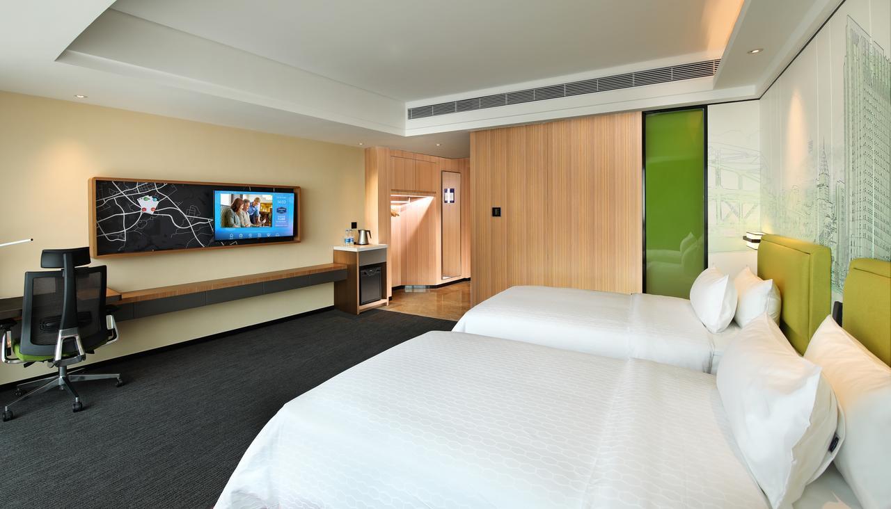 Hampton By Hilton Zhongshan Nanlang Exterior photo